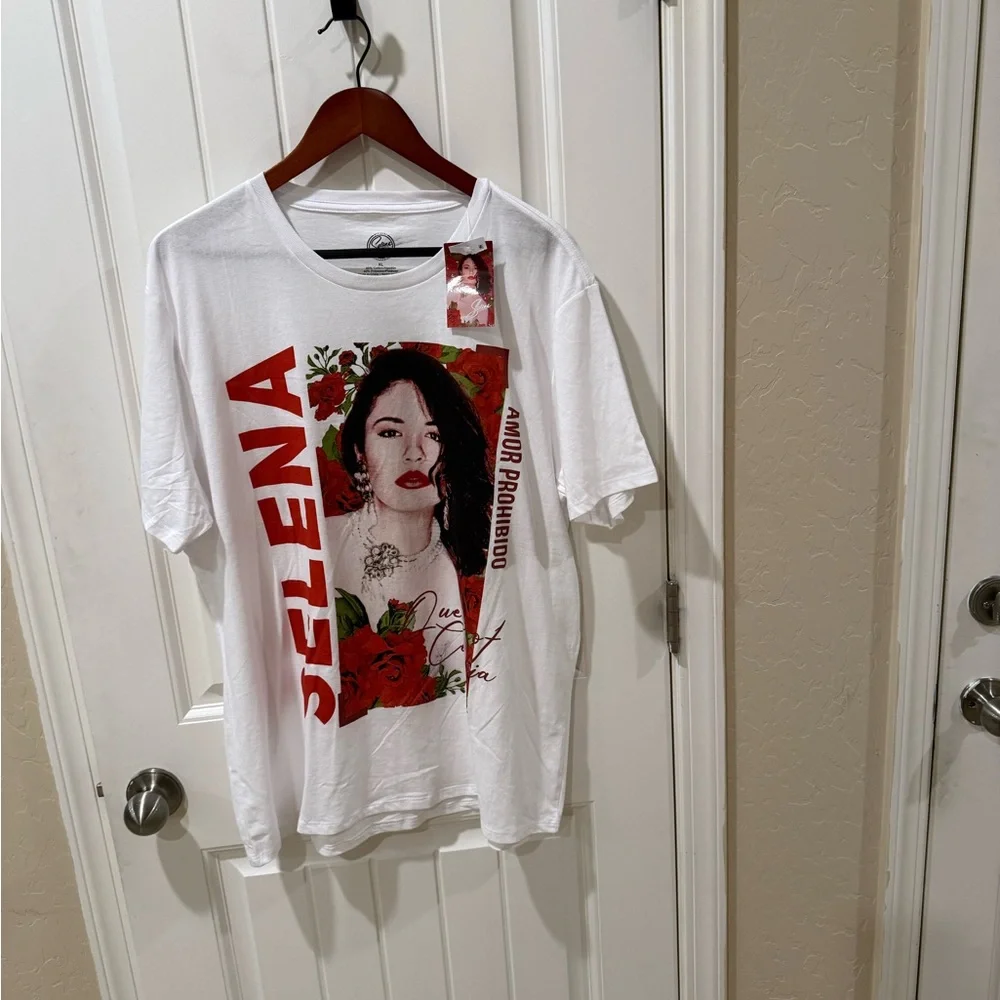 Selena Quintanilla Amor Prohibido T-Shirt XL New With Tags - Picture 1 of 8